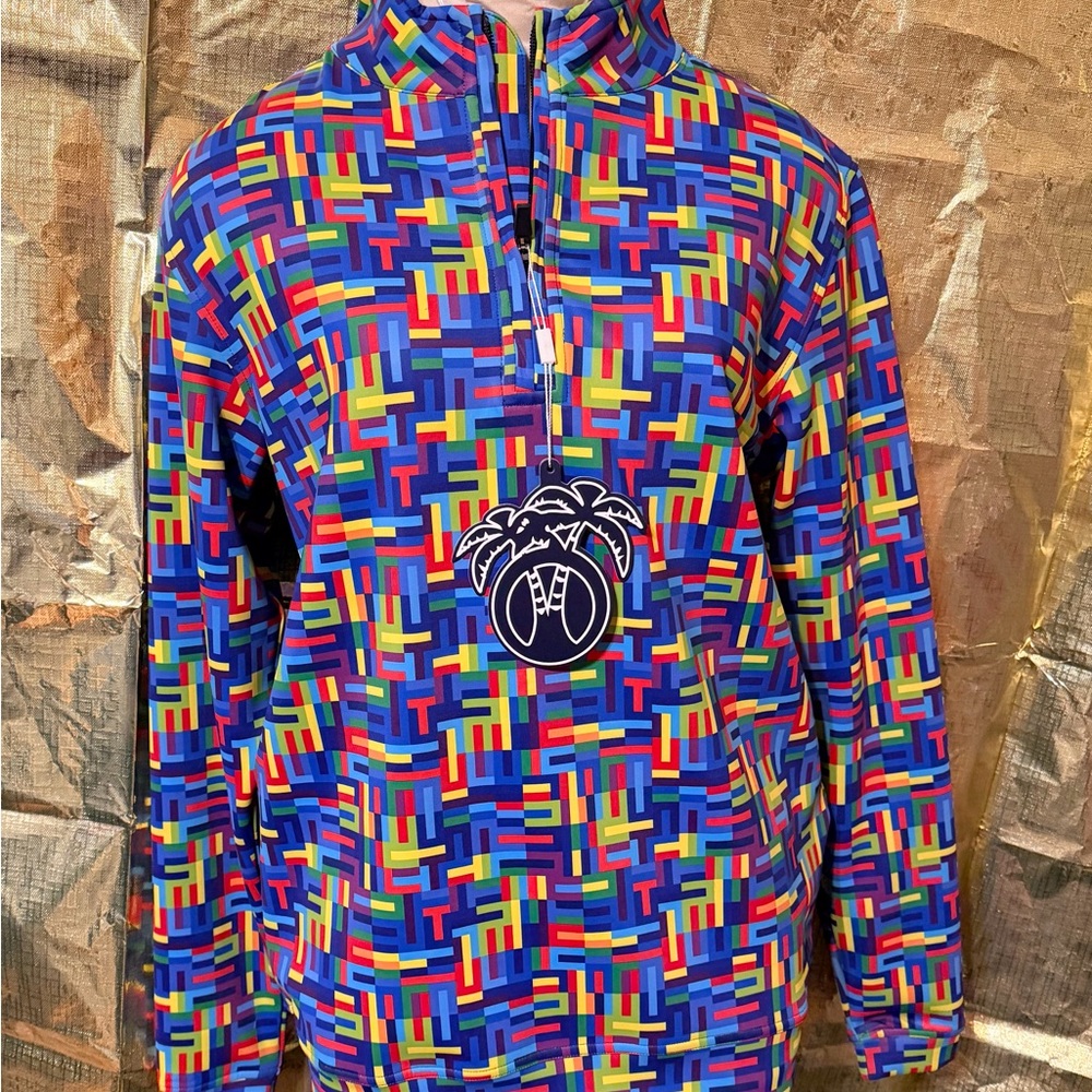 Vibrant Geometric Women's 1/4th zip. USA Palm nwt size small